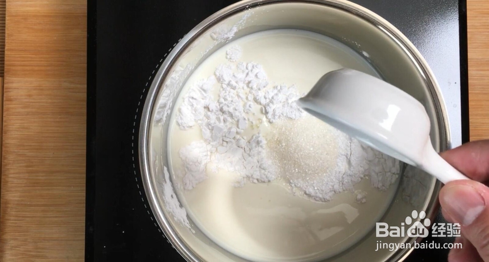 瀑布鲜奶麻薯:软糯Q弹