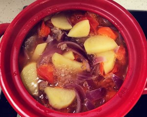 怎么做美味的牛腩罗宋汤