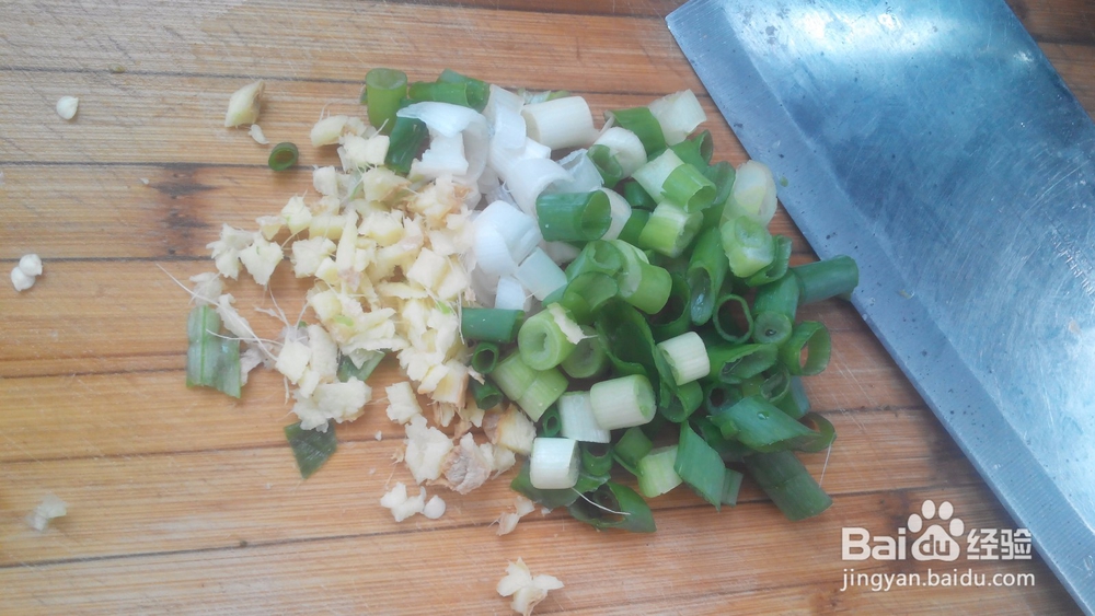 #美食#西瓜黄豆酱的炸制方法