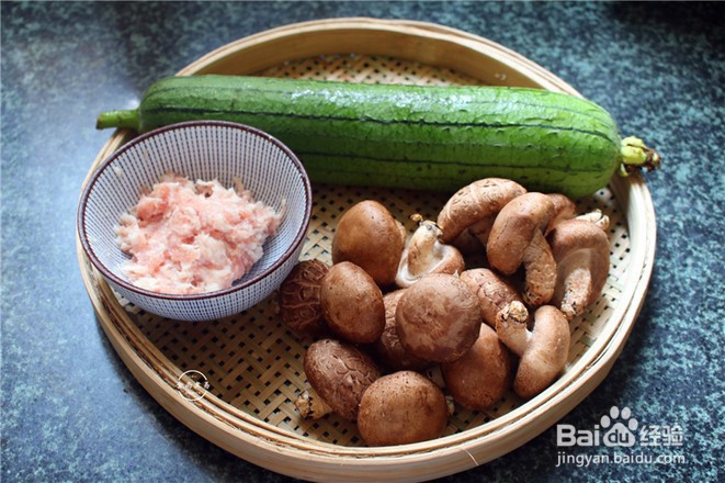 丝瓜瘦肉冬菇汤