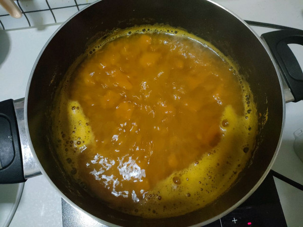 香甜南瓜小米红枣粥