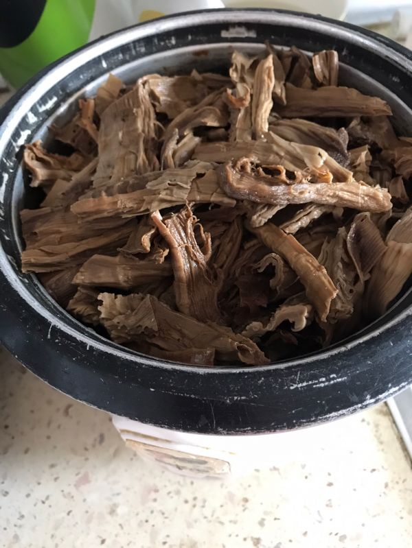 排骨五花肉闷笋干