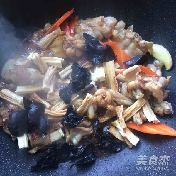 香炒牛蛙的做法