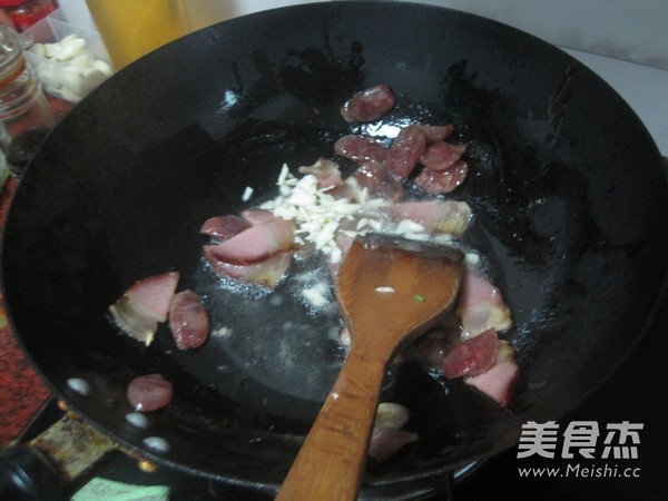 腊味炒紫薯馒头