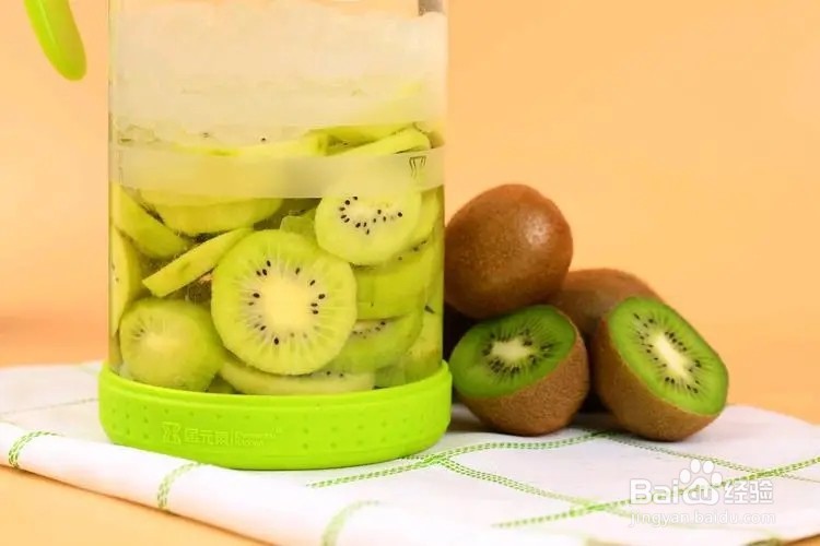 野生猕猴桃泡酒