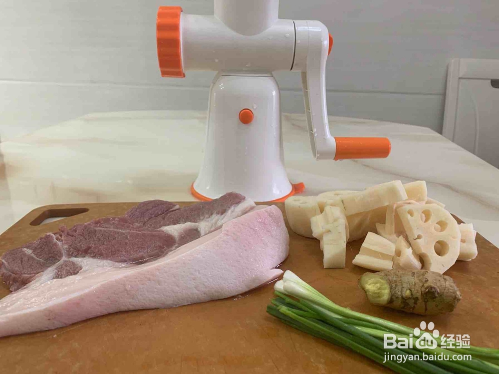 年夜菜推荐~四喜丸子的步骤