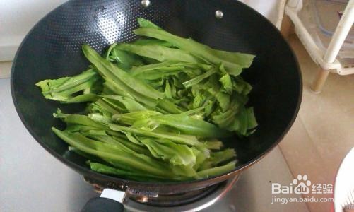 如何做蒜蓉油麦菜。