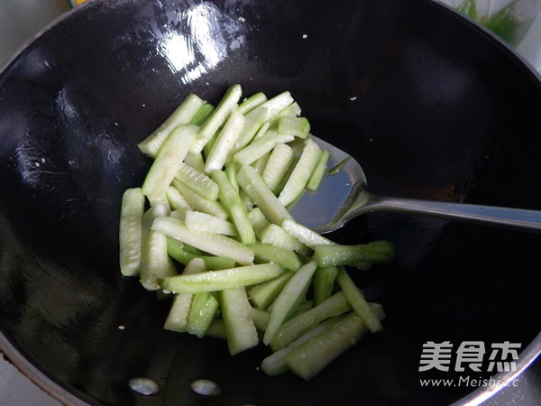 丝瓜鸡蛋乌东面