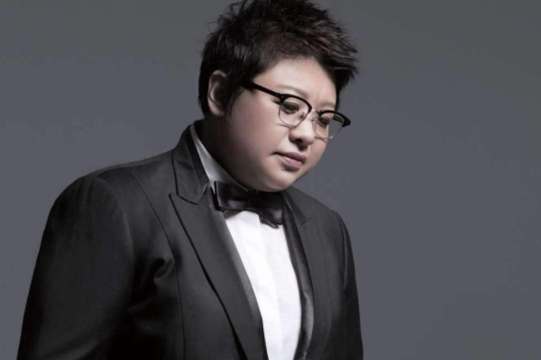 我和我的祖国降e调伴奏