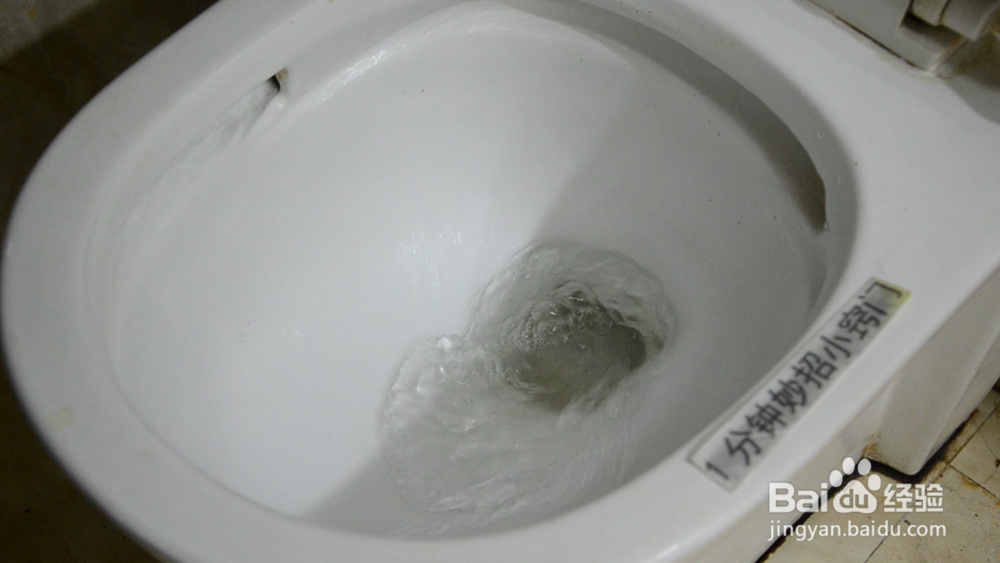 卫生间里撒一把食盐,别提多厉害,回家快试试