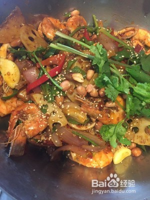 鱿鱼虾干锅的做法