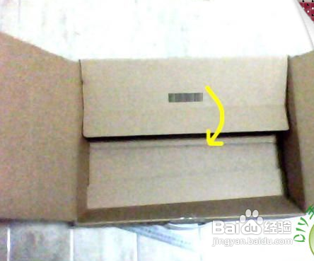 教你怎样把硬纸盒变实用书架