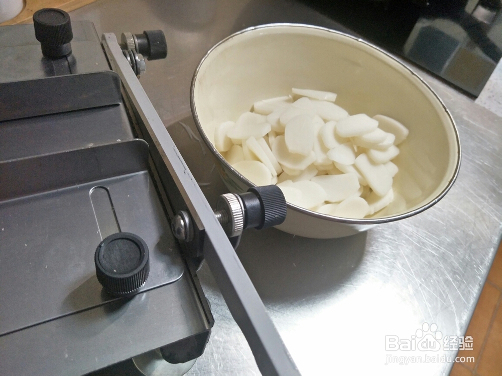 做饭小白一看就会的香肠炒年糕