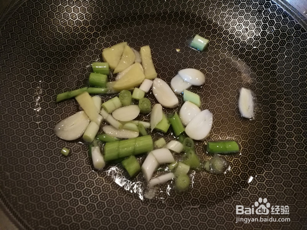 韮菜炒藕的做法