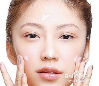 日常使用护肤品的正确顺序