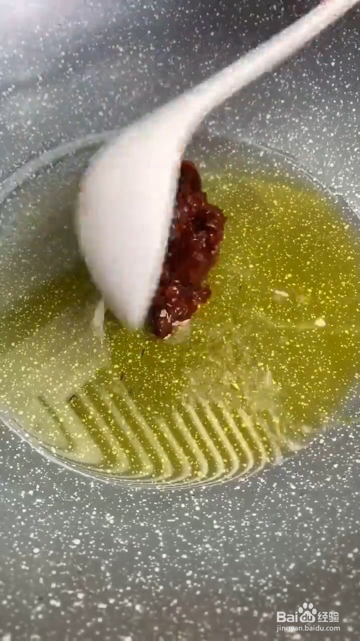 超级无敌下饭的麻辣羊排如何制作