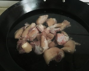 冬瓜猪蹄汤的做法