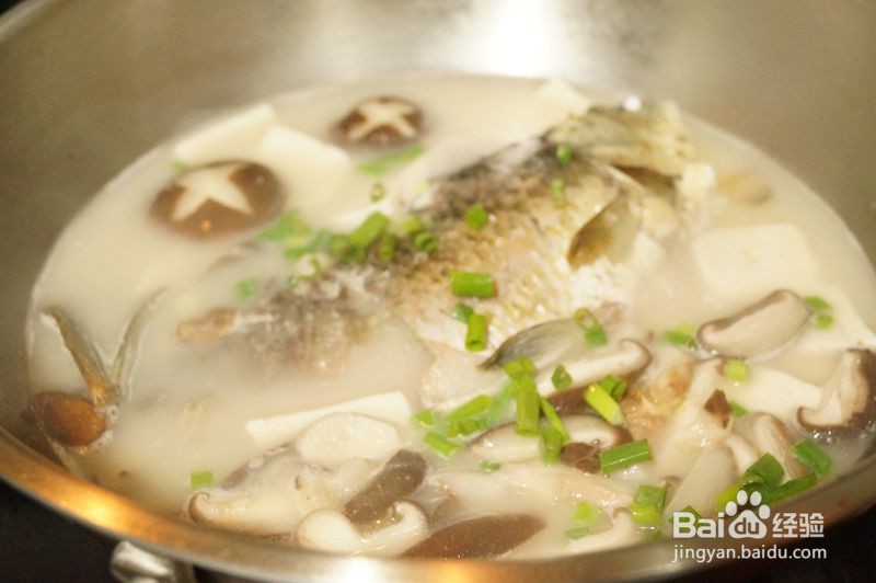 香菇豆腐鲫鱼汤怎么做