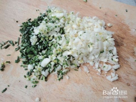 爱心早餐：野蒜鸡蛋饼的做法