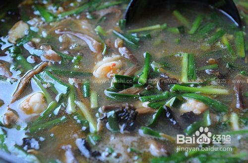 家传大虾面的做法