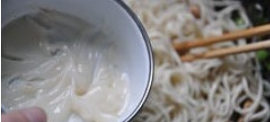 雪菜肉丝乌冬面做法
