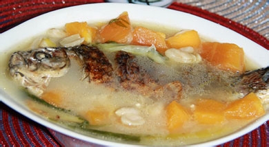 营养月子餐 鲫鱼花生木瓜汤