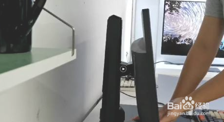 电脑显示器怎么调升降