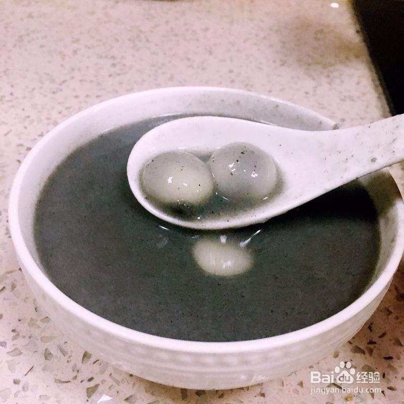月子服务中经典甜品:汤圆芝麻糊