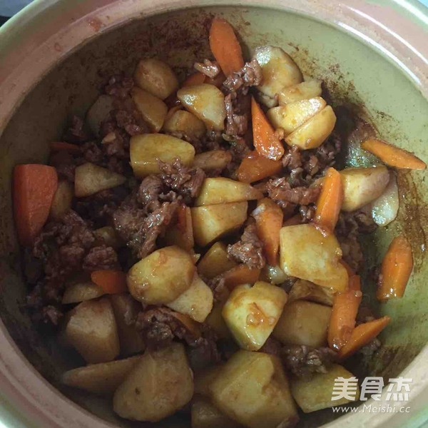 茄汁牛腩煲的做法