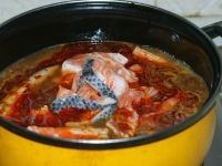 风味独特的火立方三文鱼骨火锅