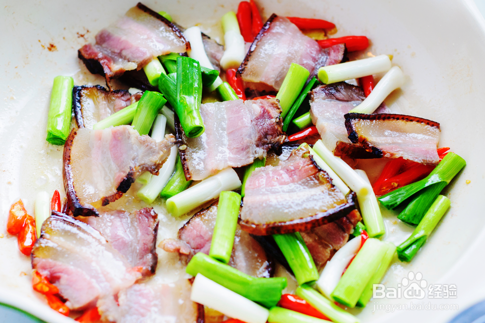 美味的蒜苗炒腊肉做法