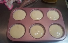 拉花纸杯蛋糕