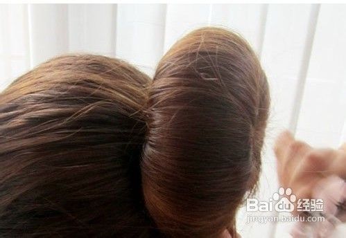 DIY复古丸子头打造王妃气质