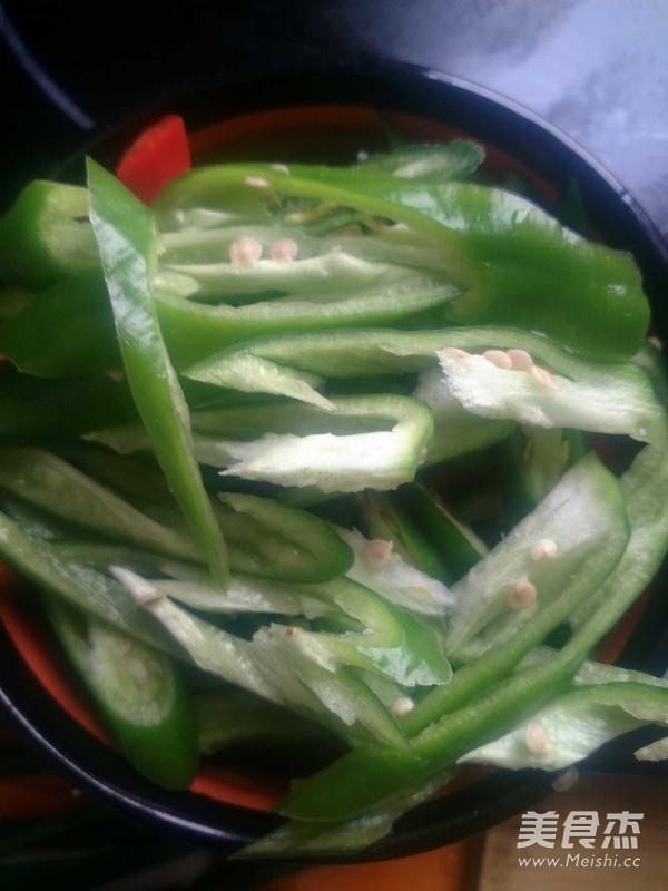 蒜苗青椒回锅肉