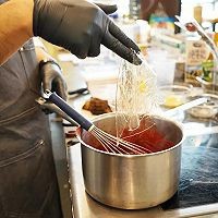 教你如何制作一炮而红新春蛋糕