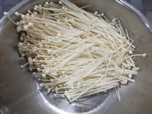 培根金针菇卷做法