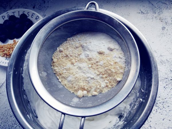 蛋白杏仁夹心饼干