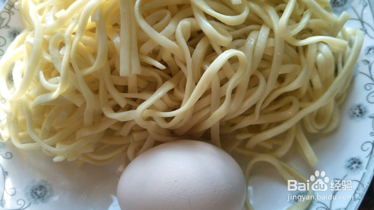 蒜苔焖面的做法