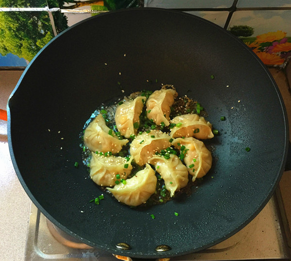 酸菜猪肉煎饺