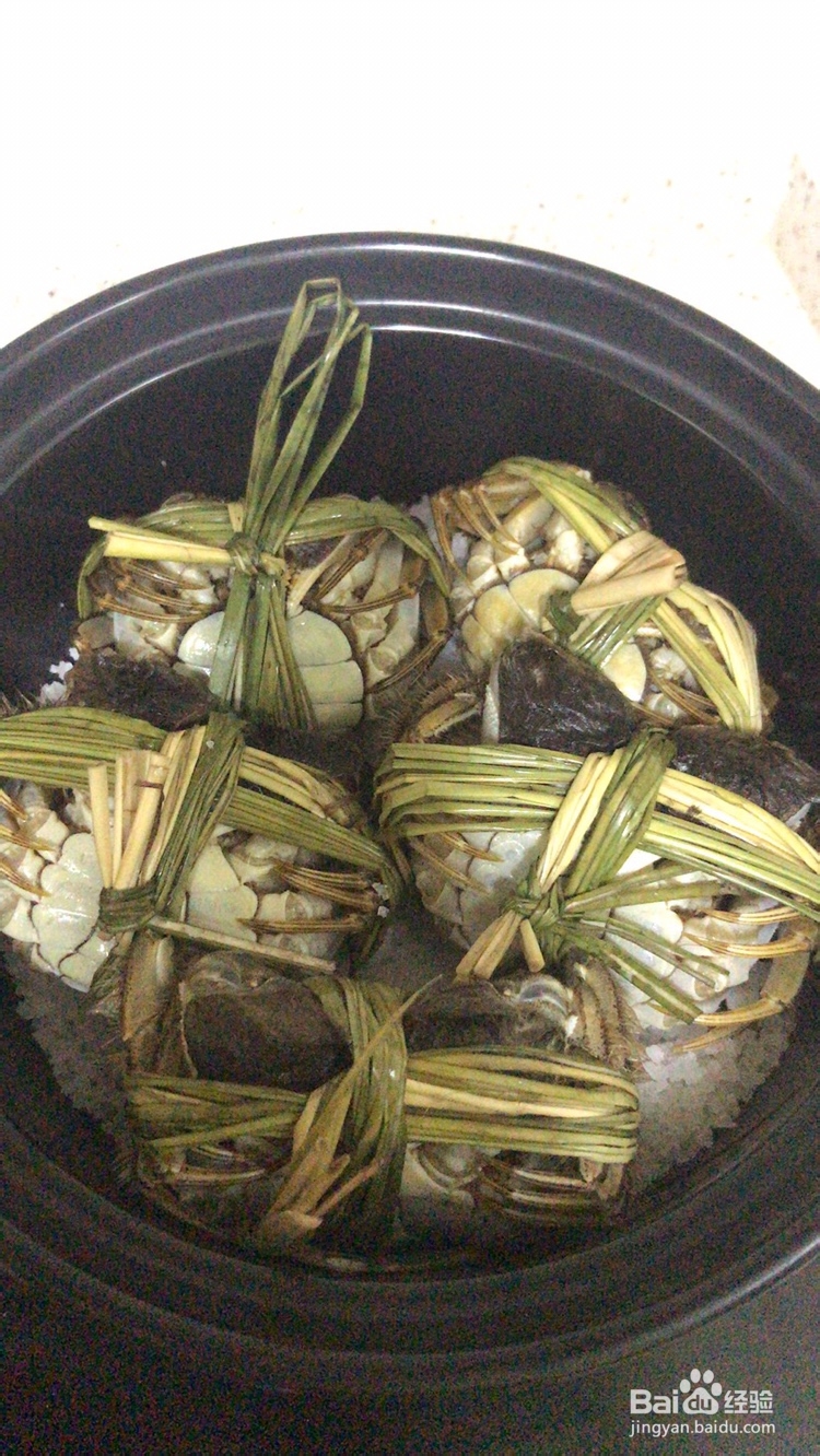 细腻美味的盐焗大闸蟹