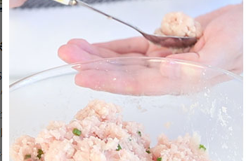 小米裹肉丸的做法