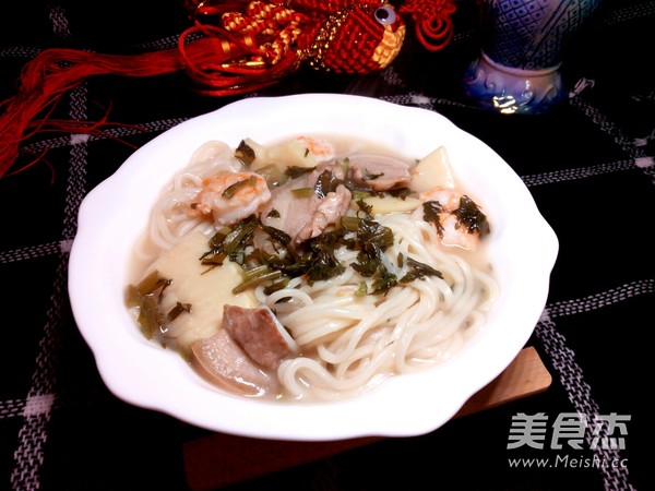 雪菜虾仁面的做法