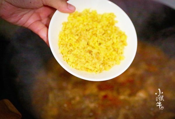 养生姜汁热窝鸡