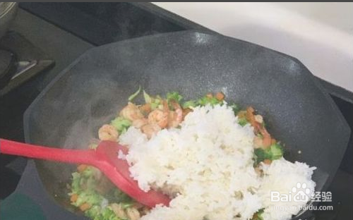 好吃的西兰花虾仁炒饭