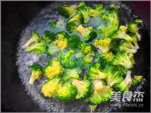 蒜香西兰花的做法