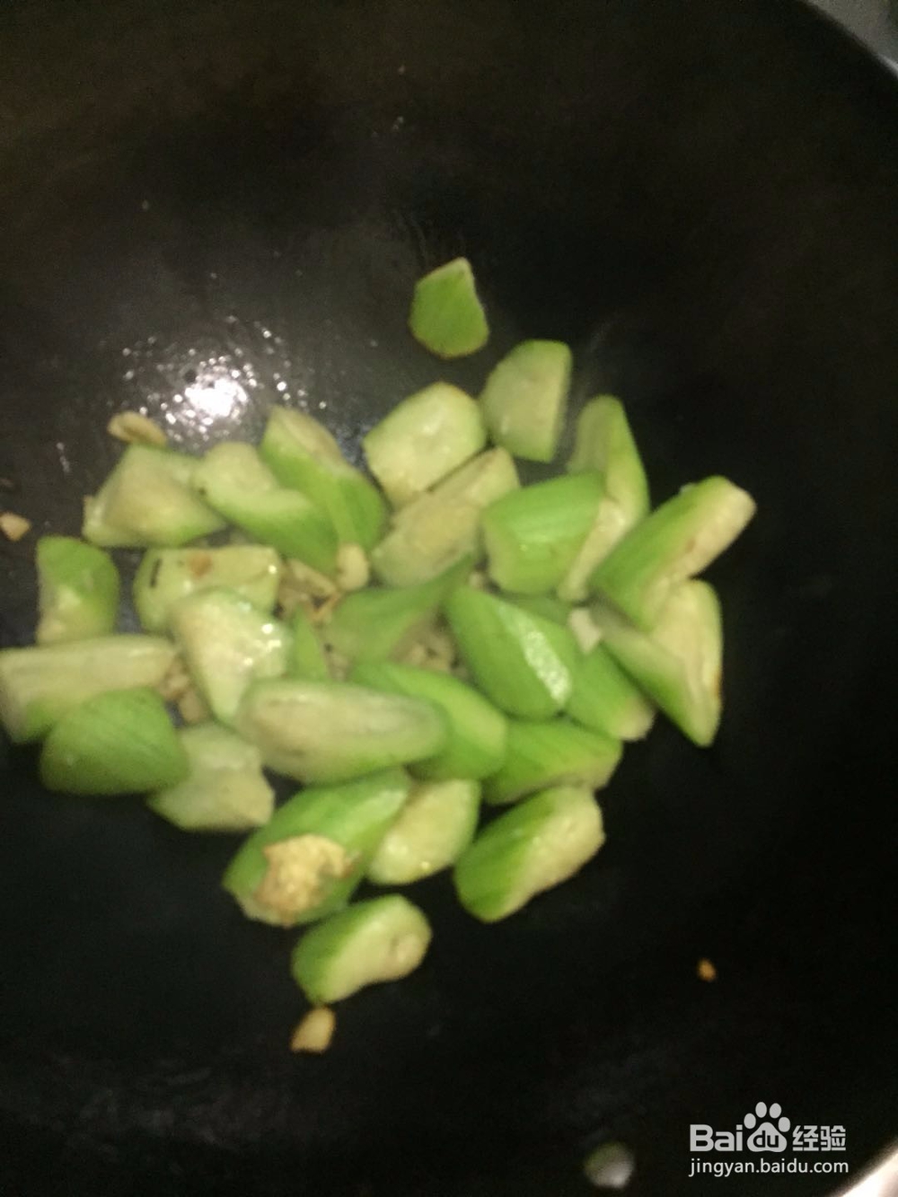 蒜香丝瓜鸡蛋的做法?