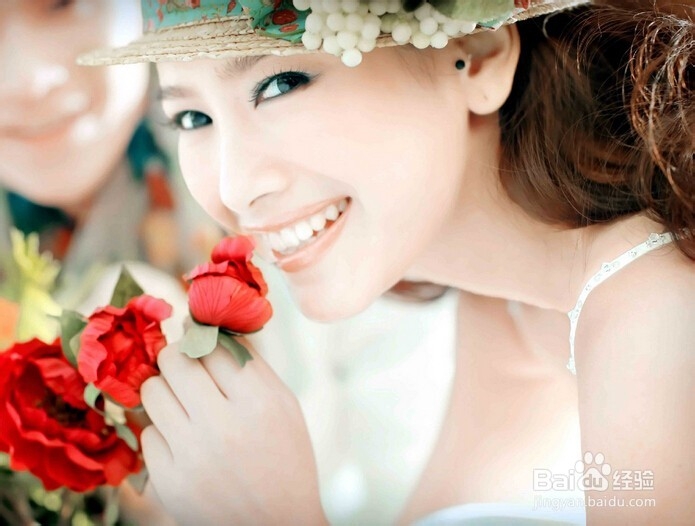 虎牙也是一种畸形的美