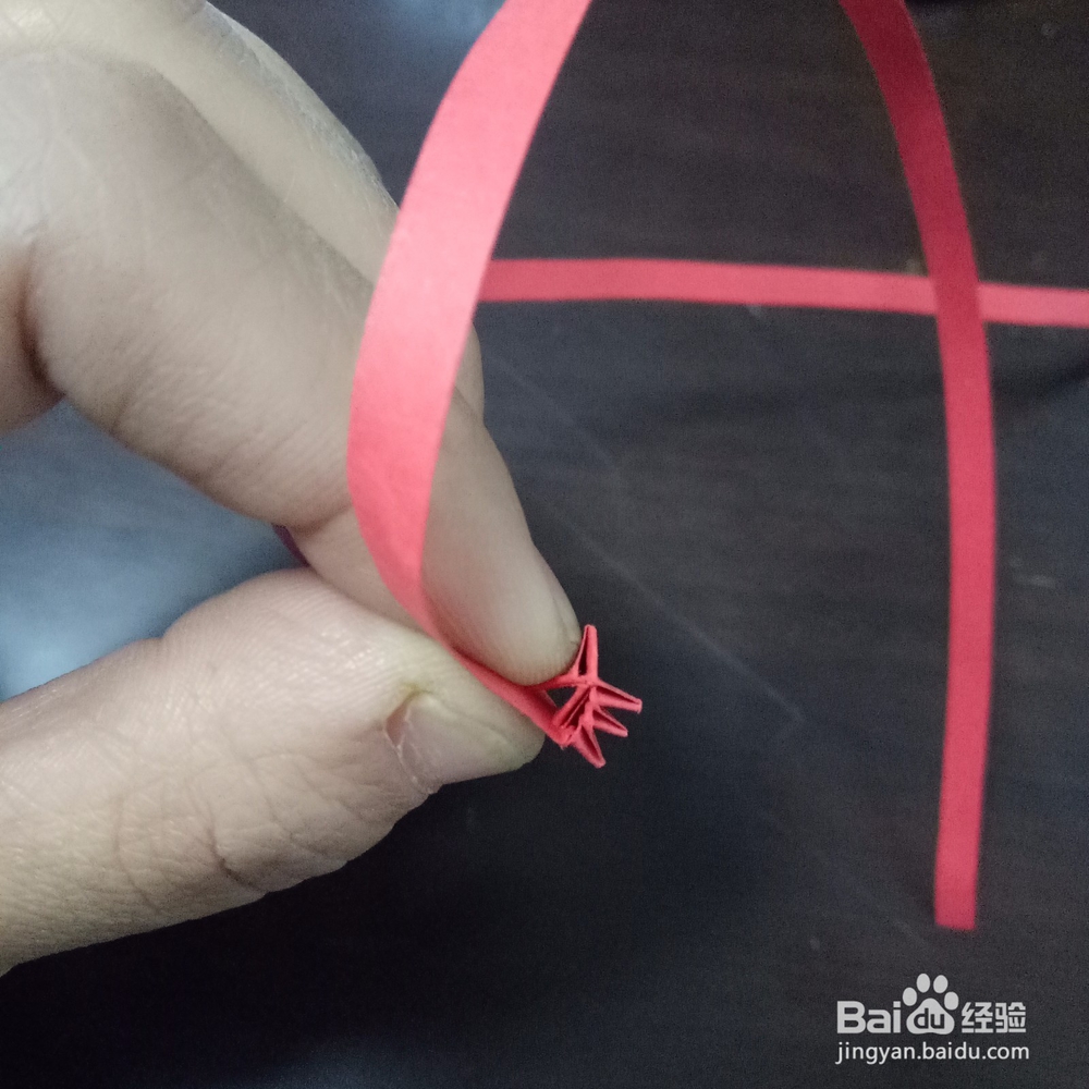 怎样用衍纸条折幸运星的方法