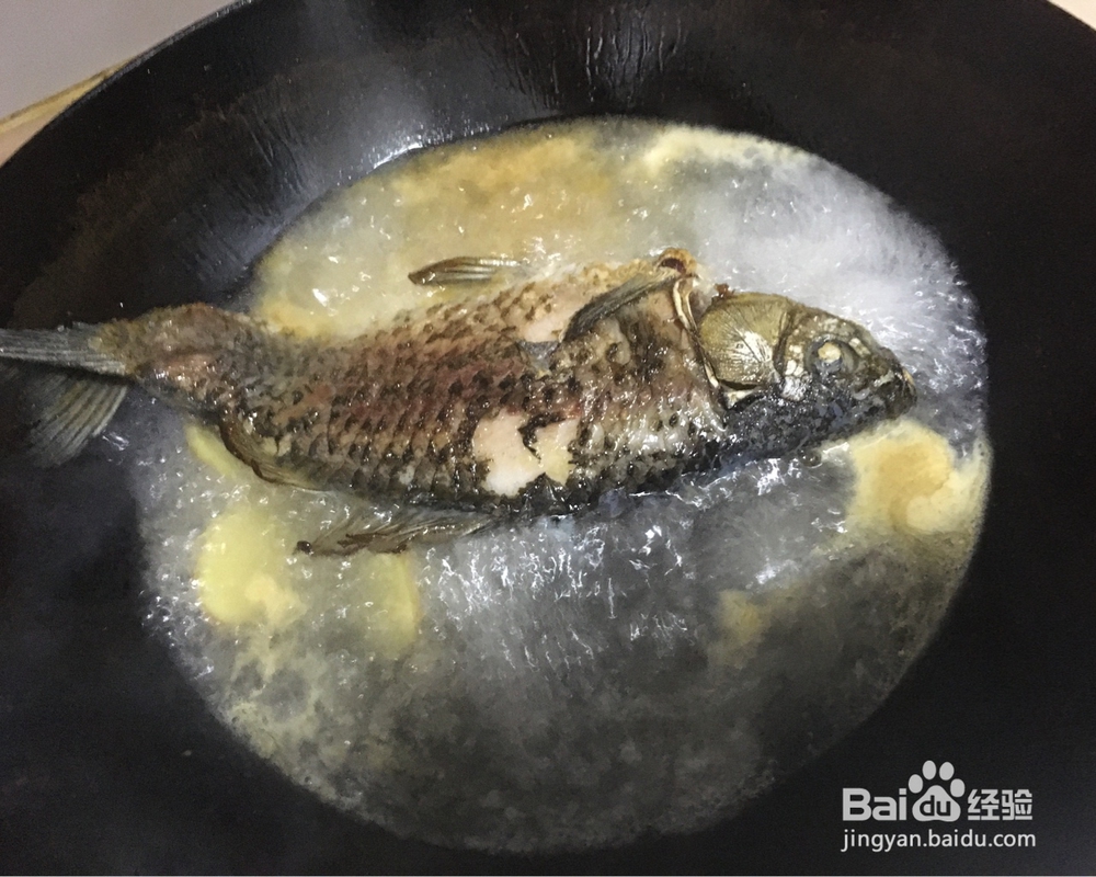 怎么简单的做广式月子餐木瓜鲫鱼汤?