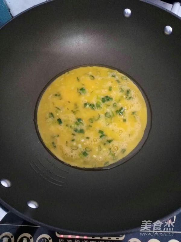 鸡蛋饼的家常做法